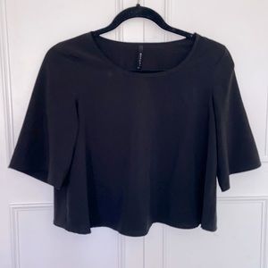 Black crop top flowy shirt
